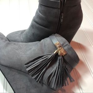 Suede Gray High-heel Booties with Tassels!